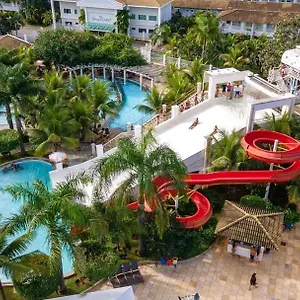  Hotel Lacqua Diroma Iii Com Roupa De Cama Destinos Combinados Turismo