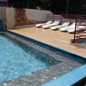 2* Hotel Bica Pau